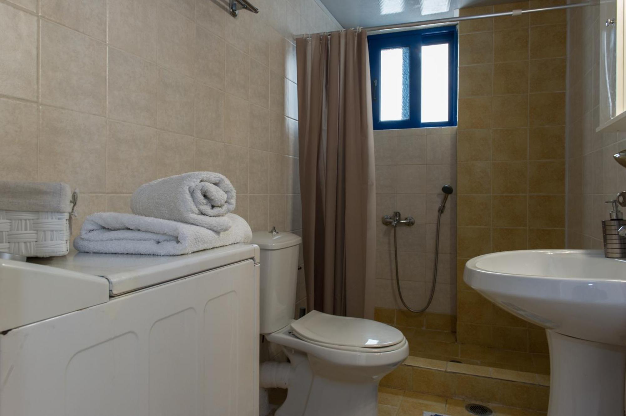 Kamari Blue Apartments Kalamata Esterno foto