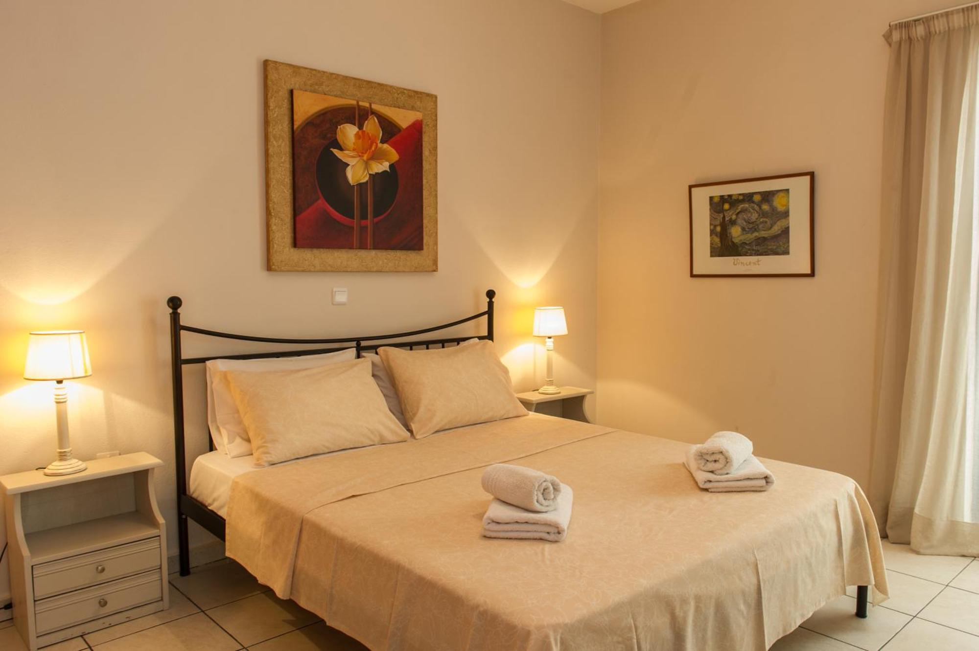 Kamari Blue Apartments Kalamata Esterno foto